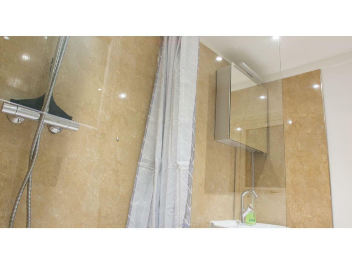 Ferienwohnung Elegant 1Bdr W/Private Garden In Vibrant Hove Exterior foto